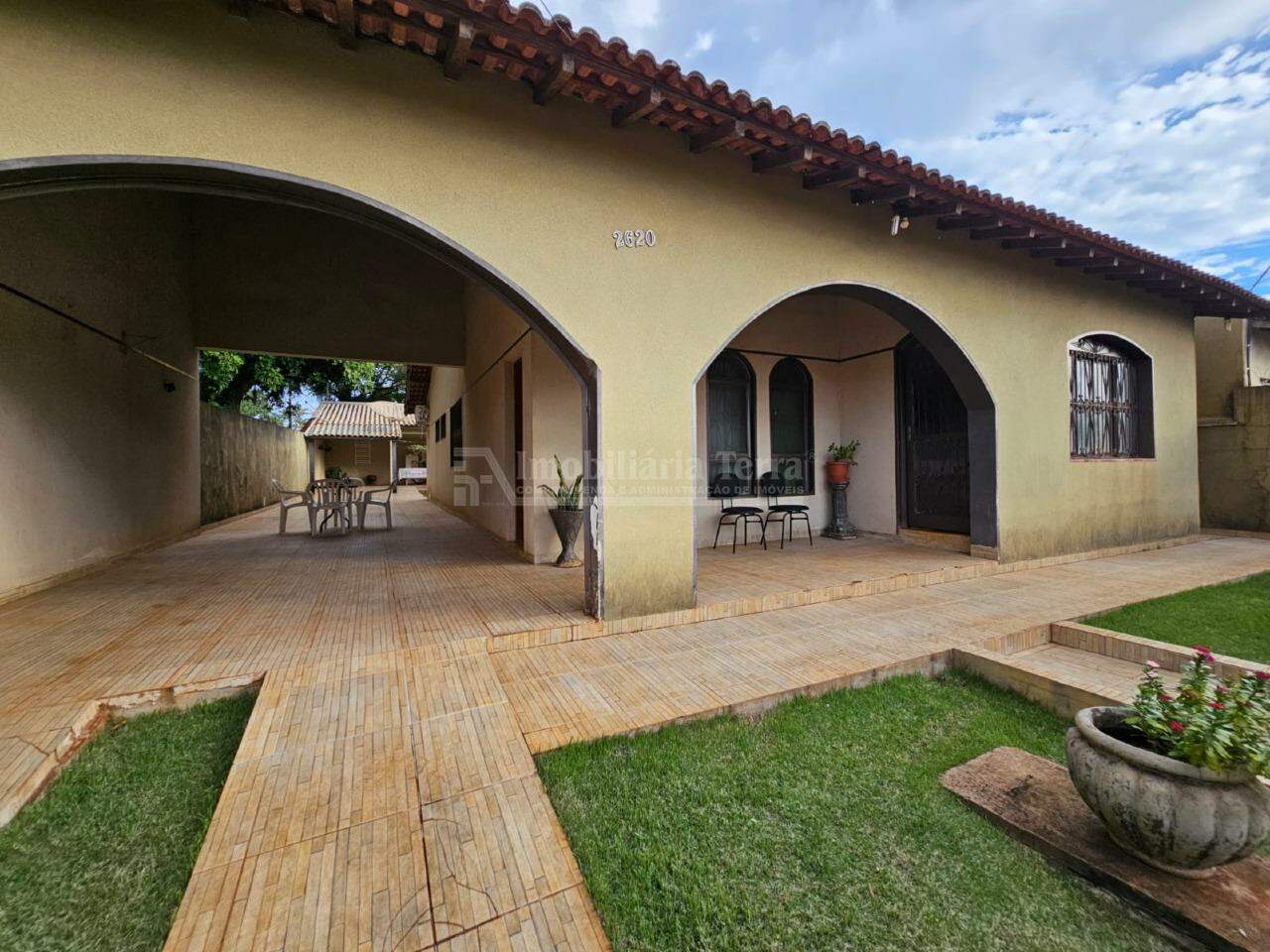 Casa com 3 quartos sendo 1 suíte no BNH II Plano em Dourados/MS — foto 2