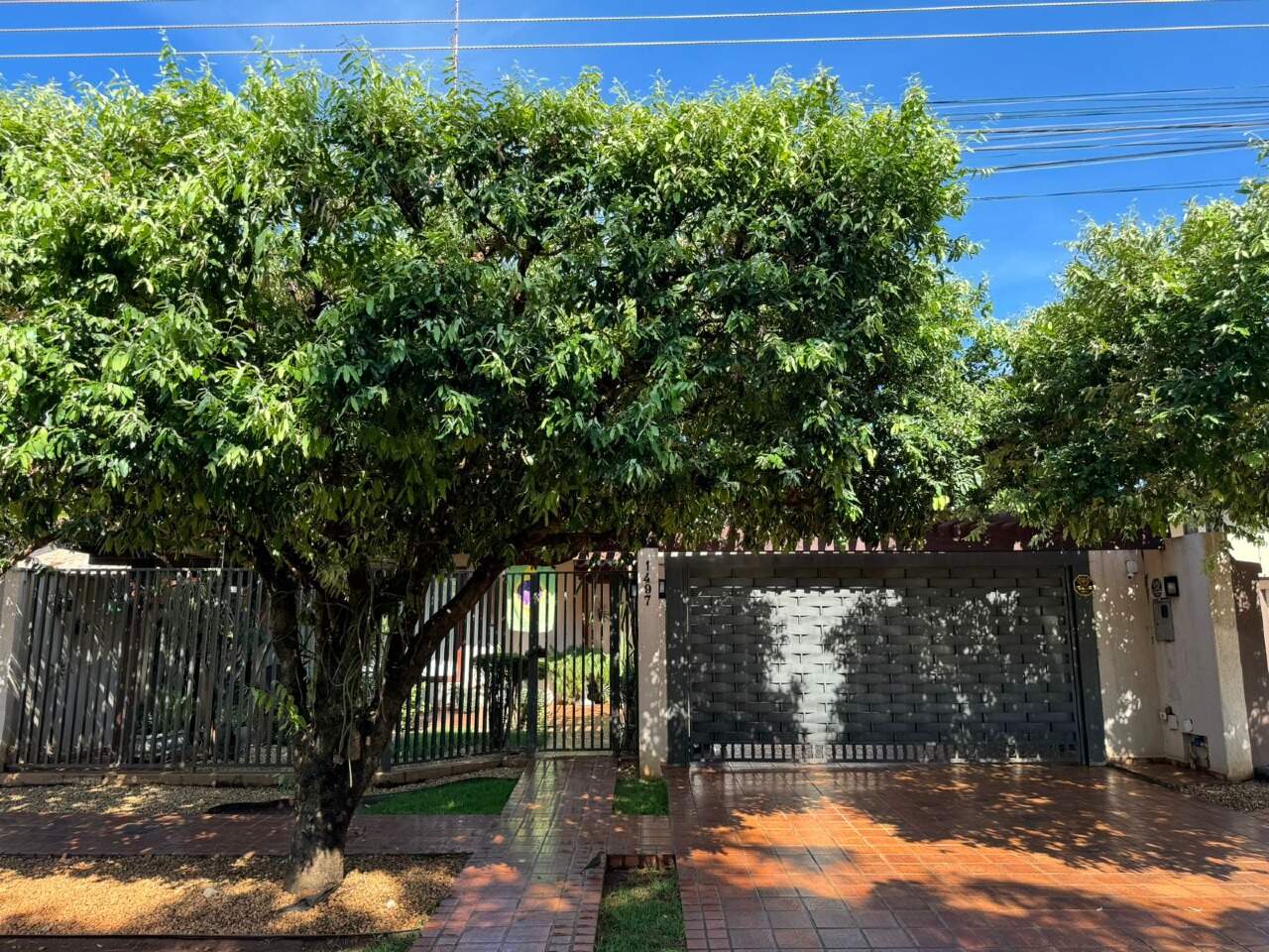 Casa com 4 quartos sendo 1 suíte no Vila São Francisco em Dourados/MS — foto 1