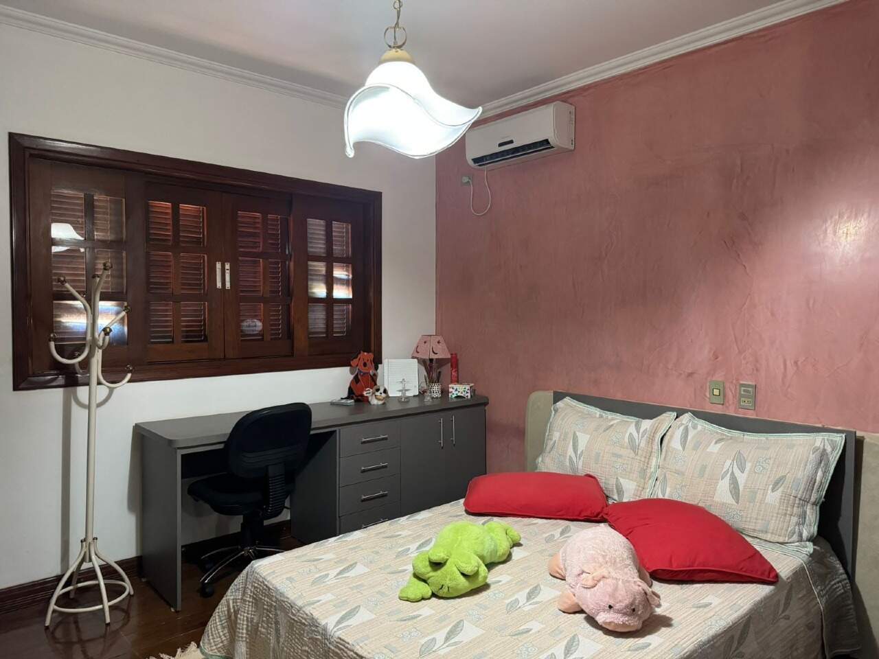 Casa com 4 quartos sendo 1 suíte no Vila São Francisco em Dourados/MS — foto 10