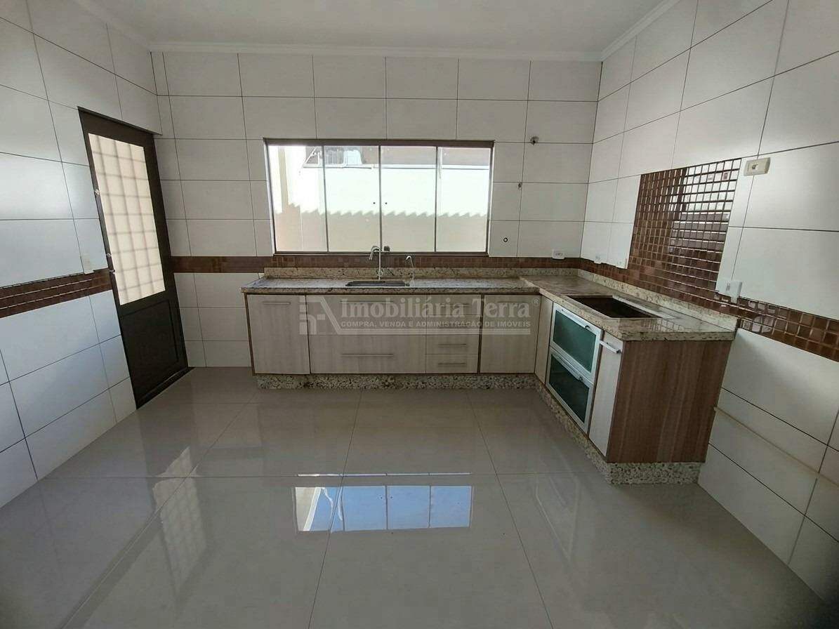 Casa com 3 quartos sendo 1 suíte no Jardim Mônaco em Dourados/MS — foto 3