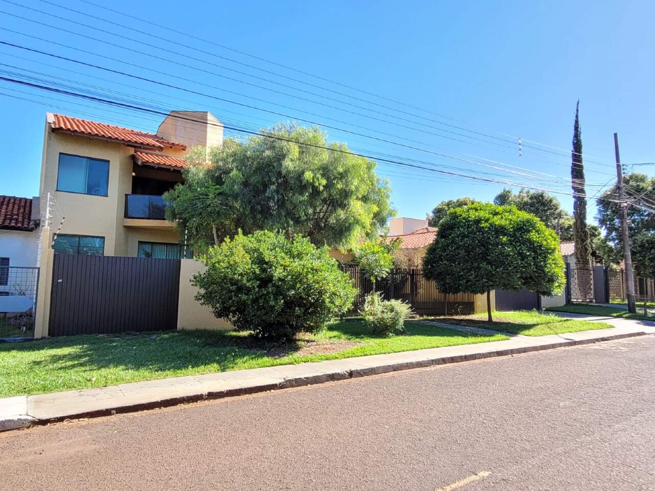 Casa com 4 quartos sendo 4 suítes no Parque Alvorada em Dourados/MS — foto 1