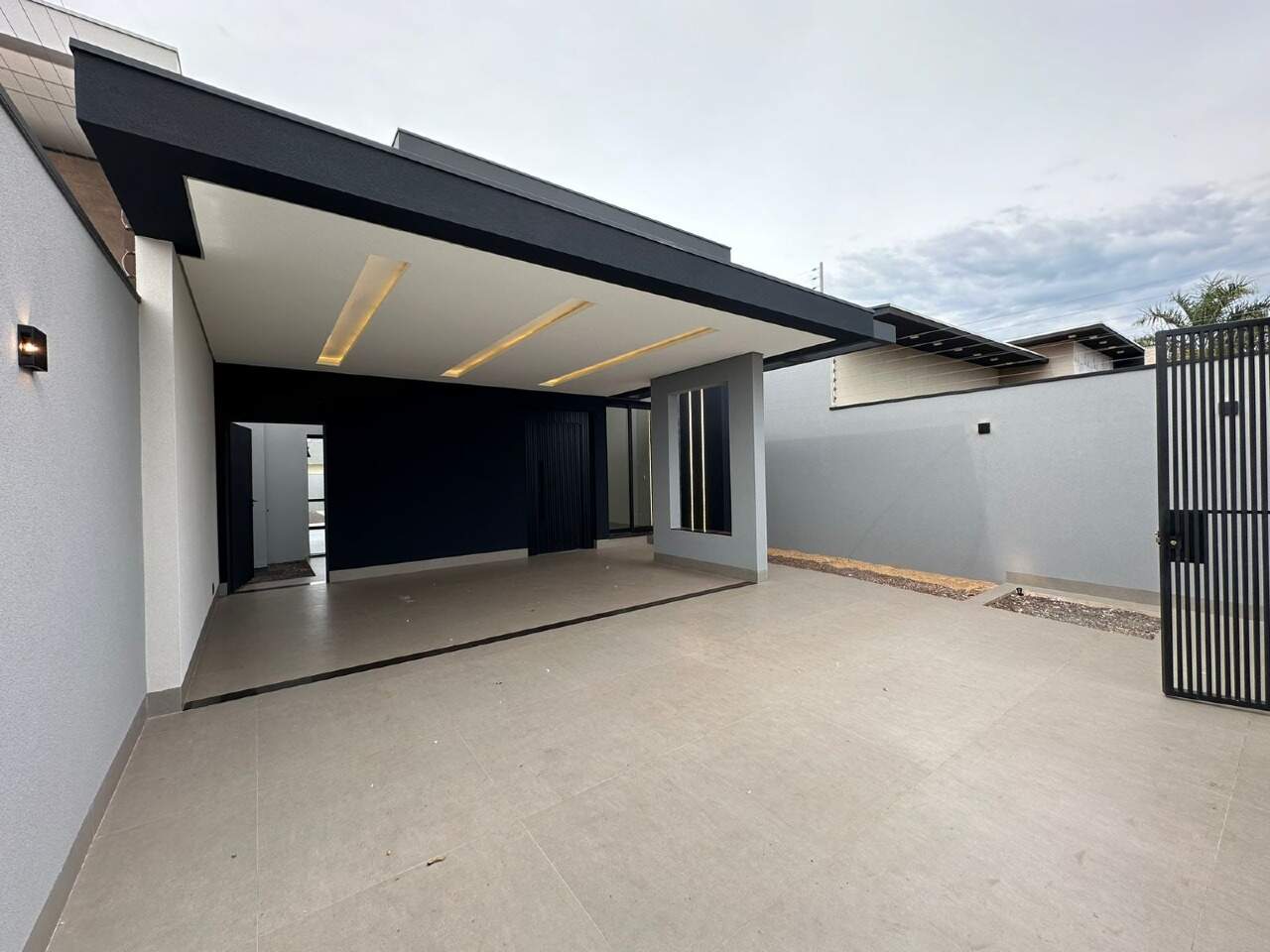 Casa com 3 quartos sendo 1 suíte no Santa Fé em Dourados/MS — foto 2