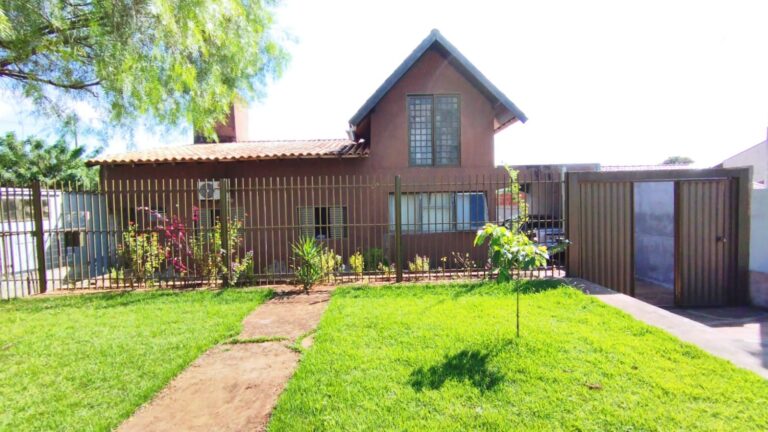 Casa com 6 quartos sendo 1 suíte no Jardim Itaipú em Dourados/MS