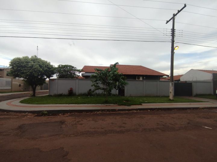 Casa com 4 quartos no Jardim Maracanã em Dourados/MS