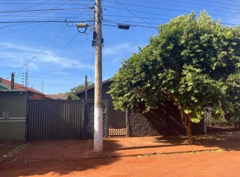 Casa com 3 quartos no Canaã I em Dourados/MS