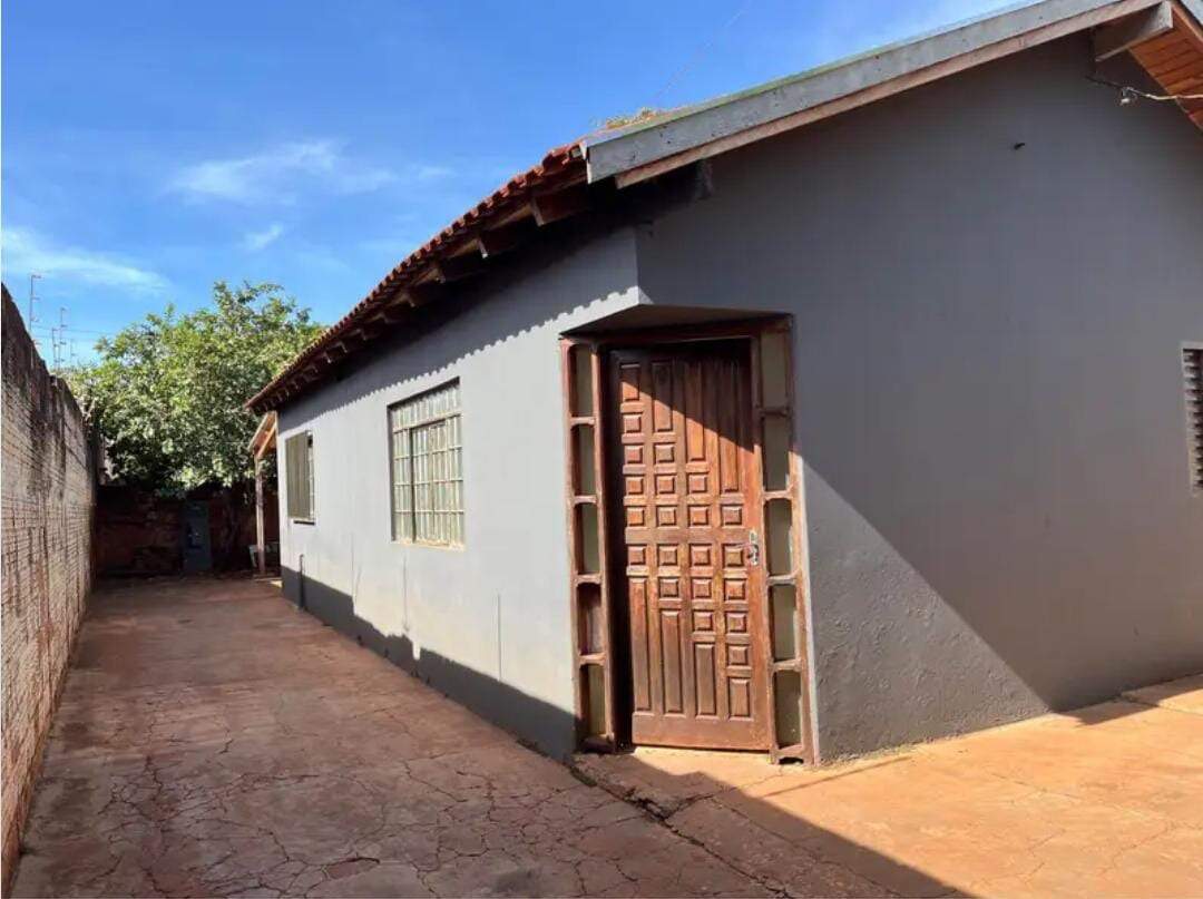 Casa com 3 quartos no Canaã I em Dourados/MS — foto 3