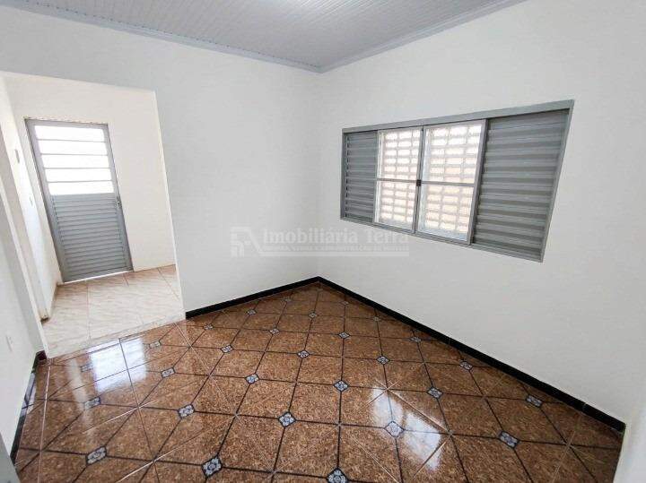 Casa com 3 quartos no Centro em Dourados/MS — foto 2
