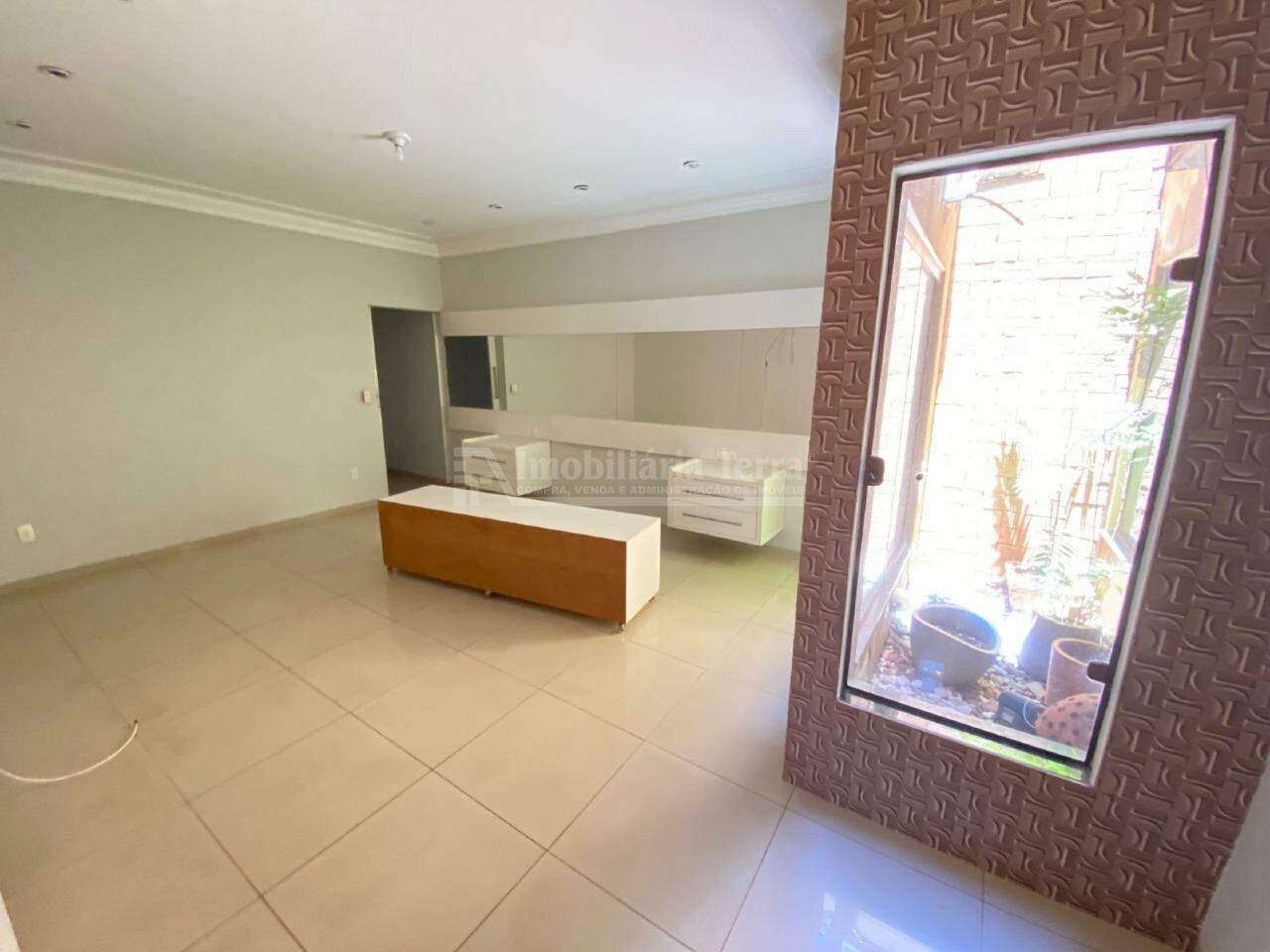 Casa com 4 quartos sendo 1 suíte no Jardim São Pedro em Dourados/MS — foto 12
