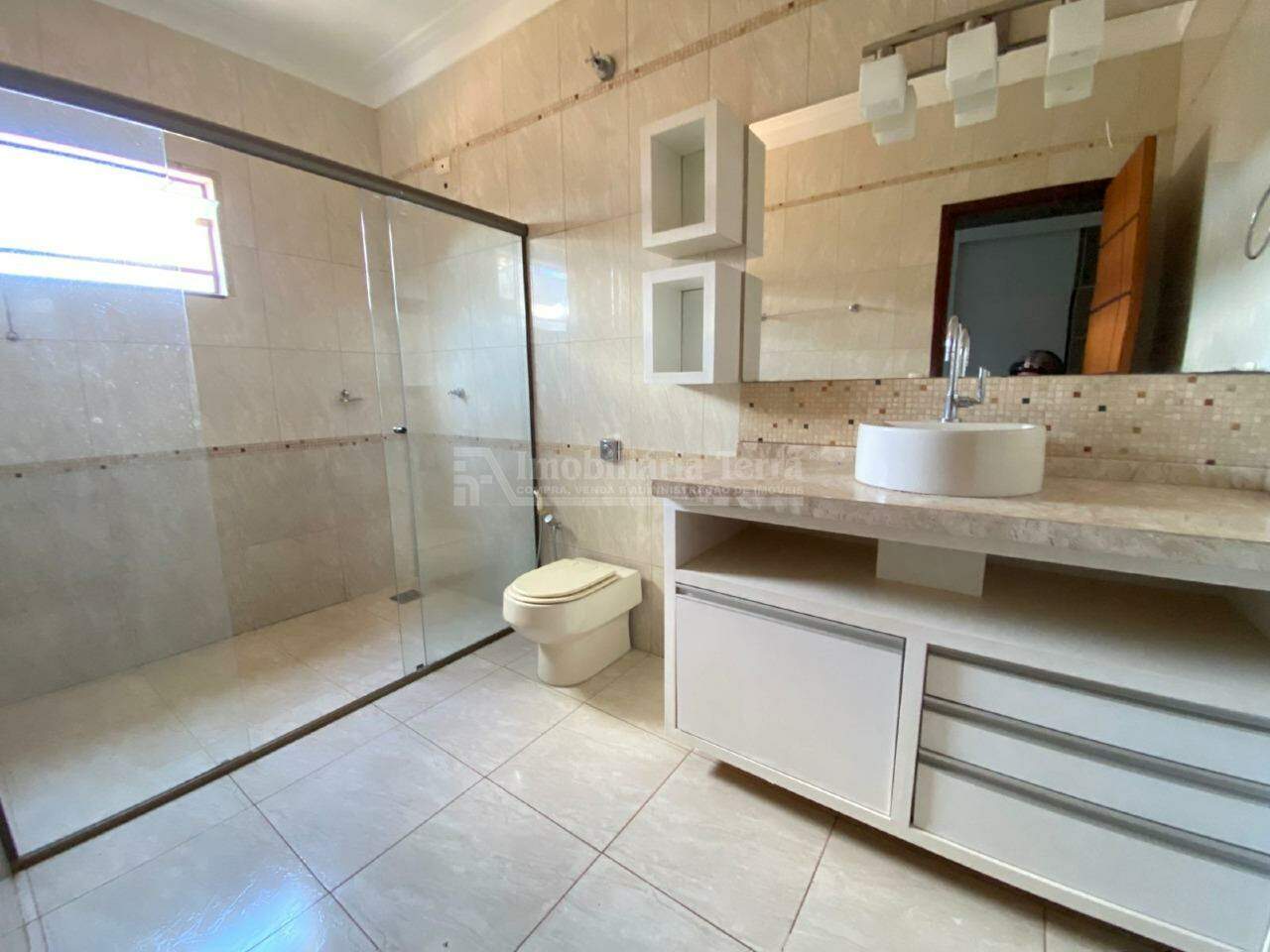 Casa com 4 quartos sendo 1 suíte no Jardim São Pedro em Dourados/MS — foto 14