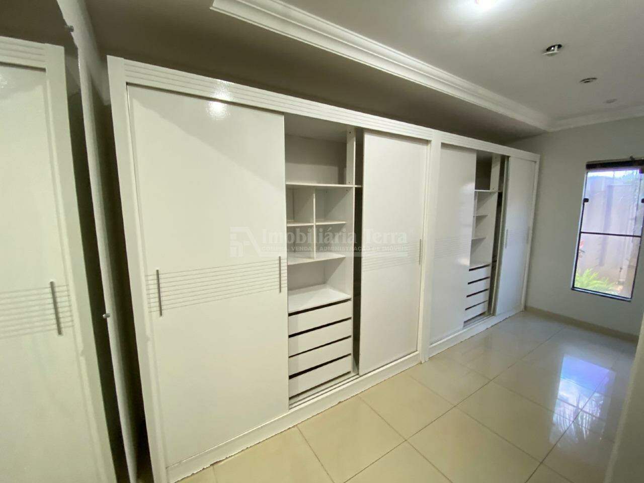 Casa com 4 quartos sendo 1 suíte no Jardim São Pedro em Dourados/MS — foto 13