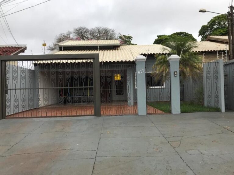 Casa com 3 quartos no Vila Alba em Dourados/MS