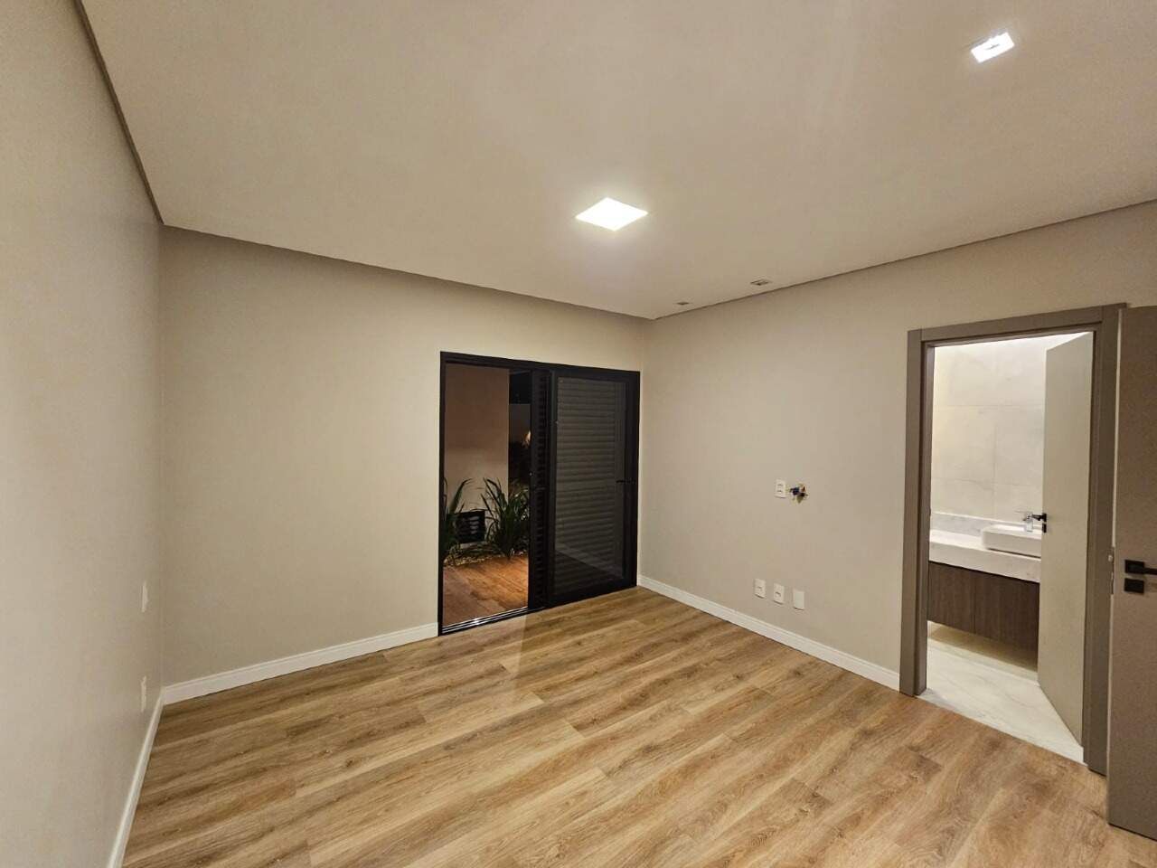 Casa com 4 quartos sendo 1 suíte no Ecoville em Dourados/MS — foto 8