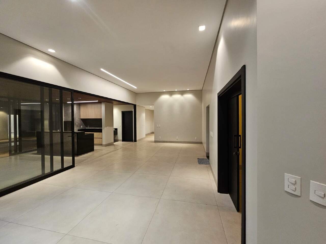 Casa com 4 quartos sendo 1 suíte no Ecoville em Dourados/MS — foto 2