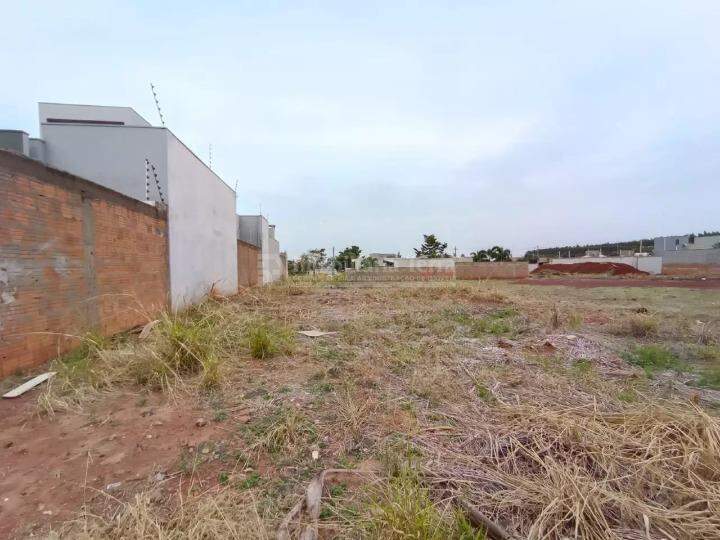 Terreno/Lote no Jardim Cristhais em Dourados/MS