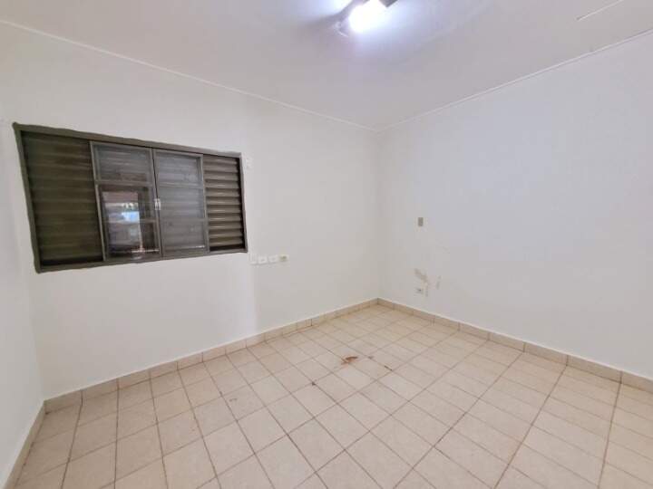Casa com 5 quartos sendo 1 suíte no Vila São Francisco em Dourados/MS — foto 13