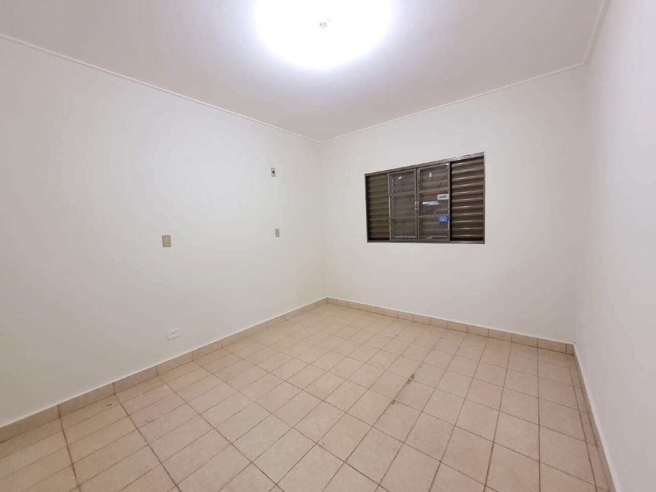 Casa com 5 quartos sendo 1 suíte no Vila São Francisco em Dourados/MS — foto 12