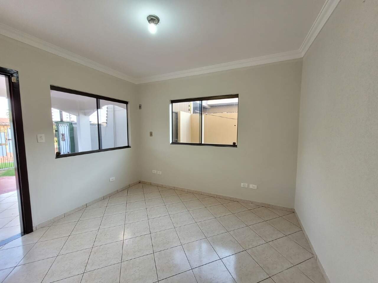Casa com 5 quartos sendo 1 suíte no Vila São Francisco em Dourados/MS — foto 6