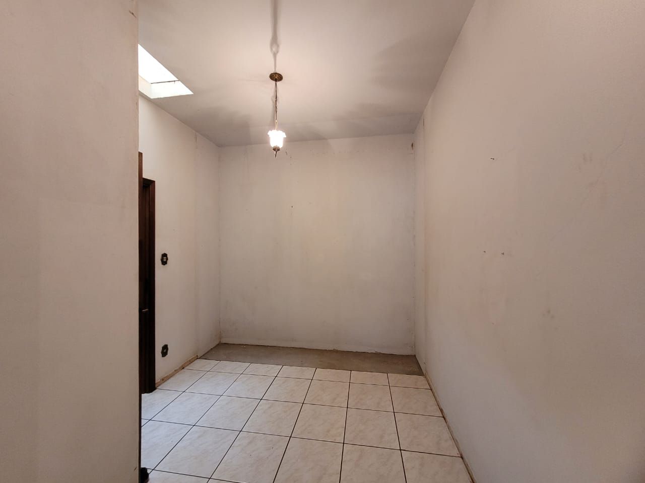 Casa com 6 quartos sendo 2 suítes no Jardim Tropical em Dourados/MS — foto 11