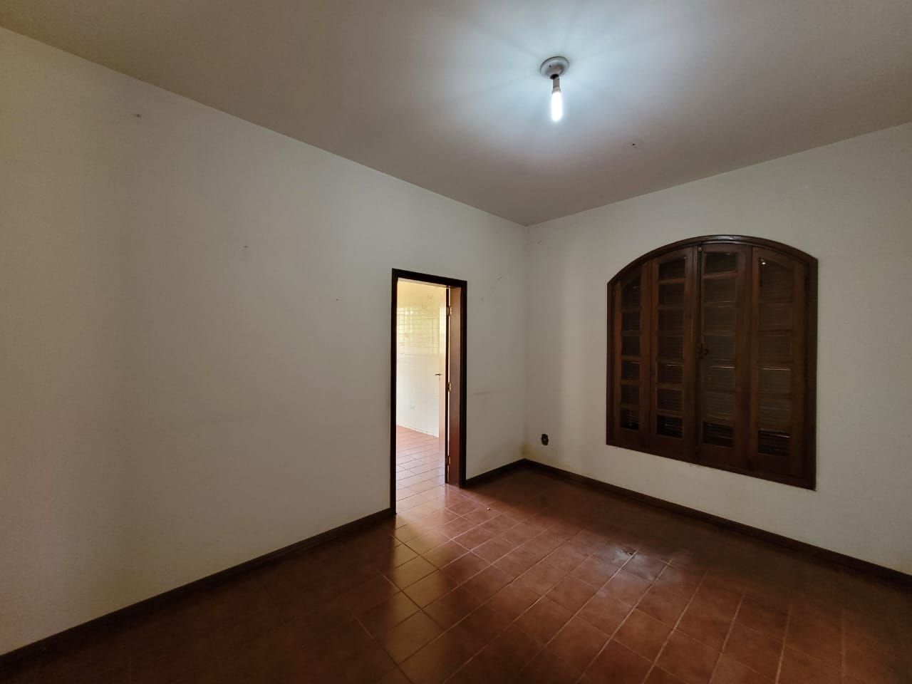Casa com 6 quartos sendo 2 suítes no Jardim Tropical em Dourados/MS — foto 7
