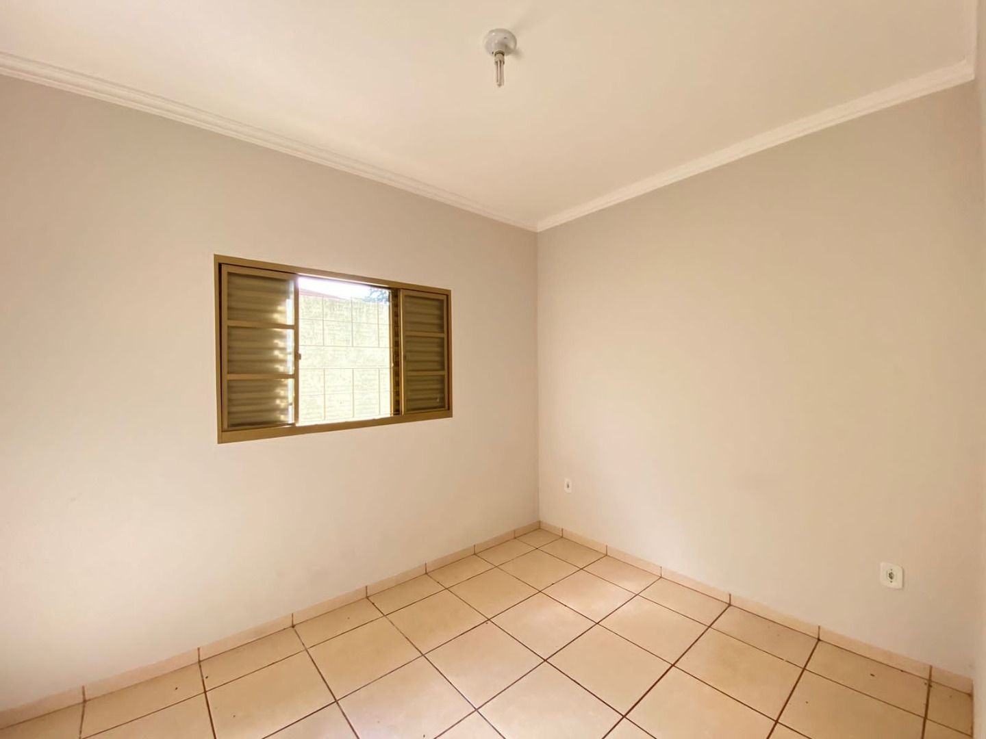 Casa com 2 quartos sendo 1 suíte no Jardim Rasslem em Dourados/MS — foto 7