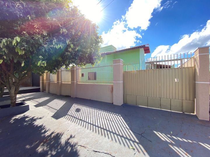 Casa com 2 quartos no Jardim Rasslem em Dourados/MS