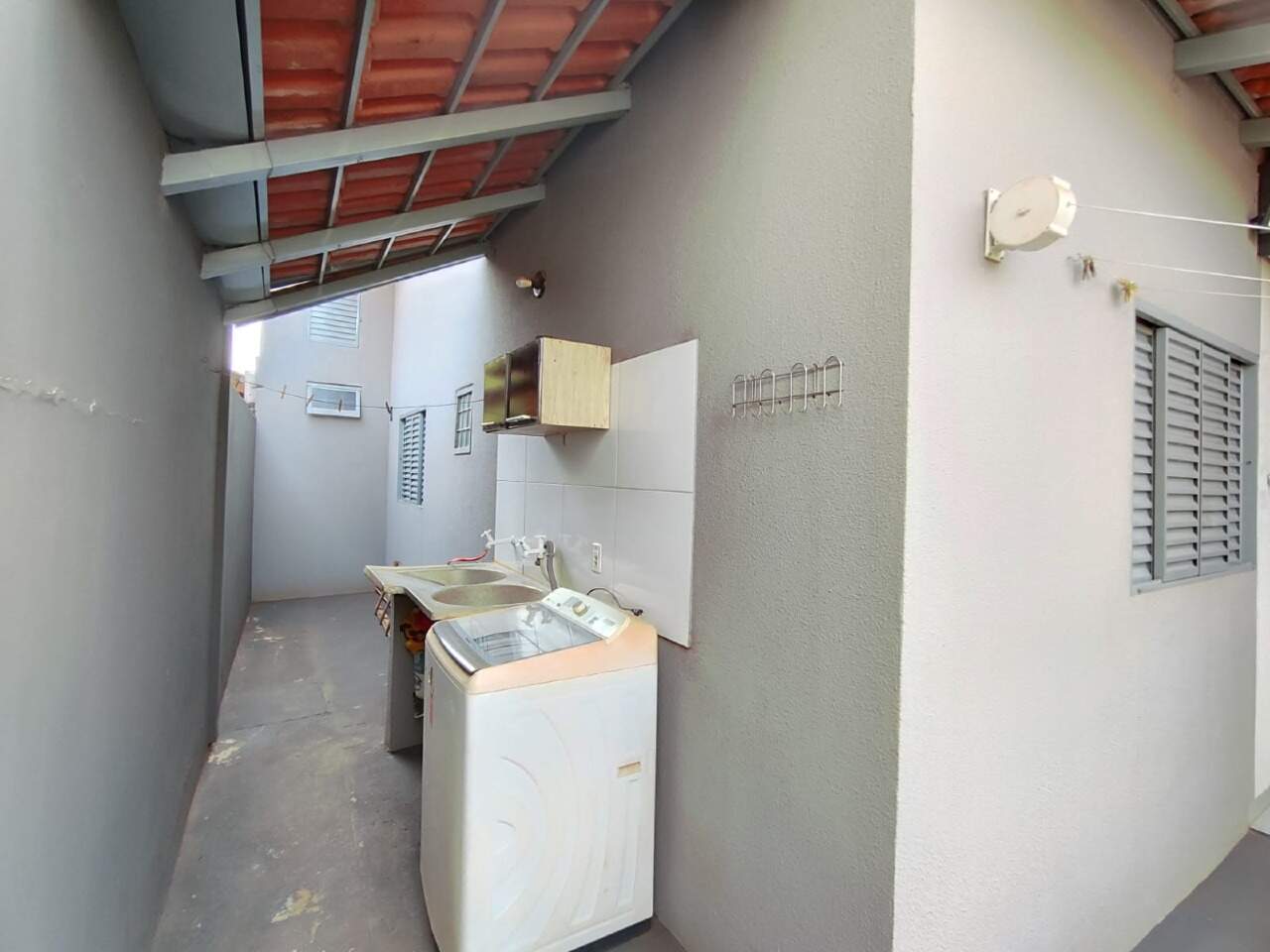 Casa com 2 quartos sendo 1 suíte no Parque Residencial Pelicano em Dourados/MS — foto 15