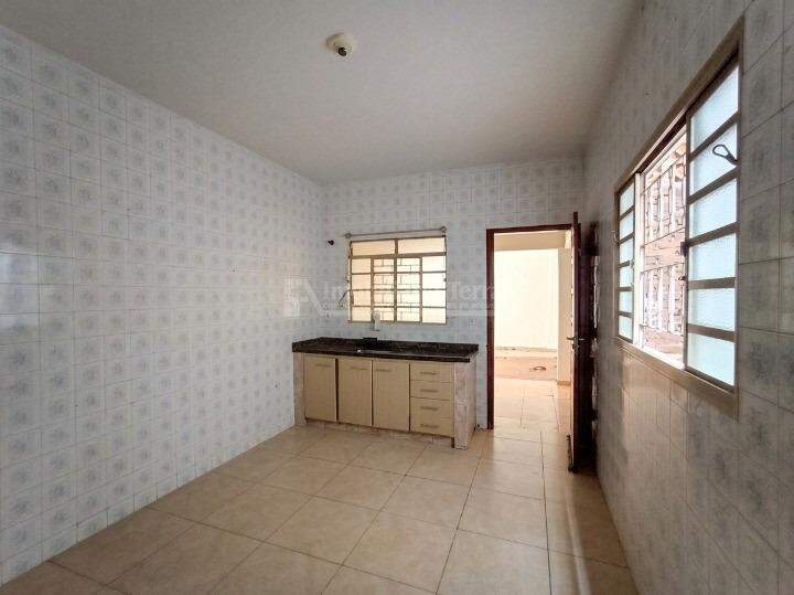 Casa com 3 quartos no Centro em Dourados/MS — foto 3