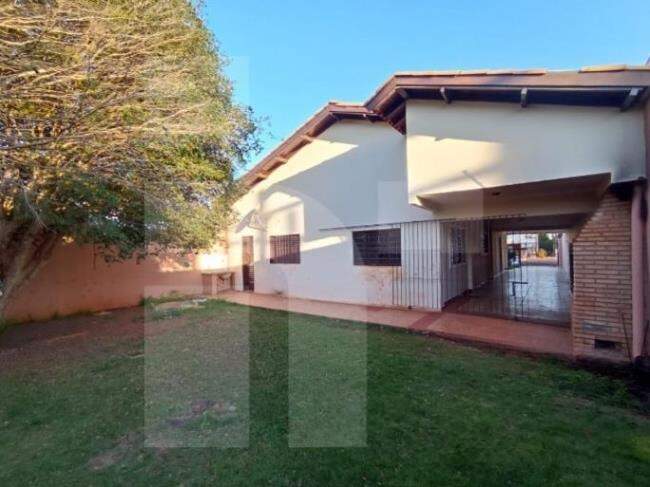 Casa com 4 quartos sendo 1 suíte no Centro em Dourados/MS — foto 14