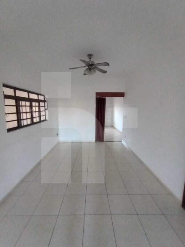 Casa com 4 quartos sendo 1 suíte no Centro em Dourados/MS — foto 5