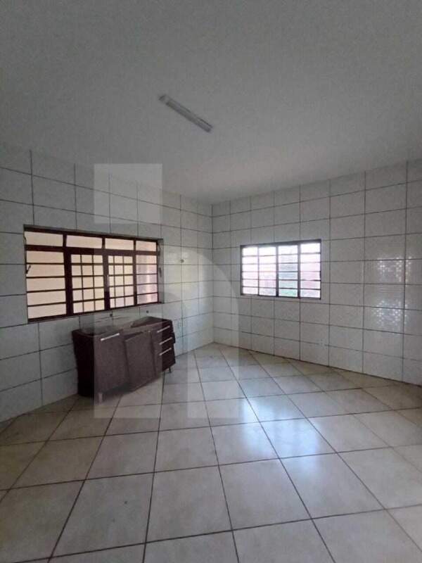 Casa com 4 quartos sendo 1 suíte no Centro em Dourados/MS — foto 12