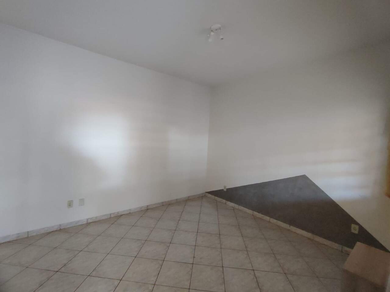 Casa com 3 quartos sendo 1 suíte no Jardim Florida II em Dourados/MS — foto 8