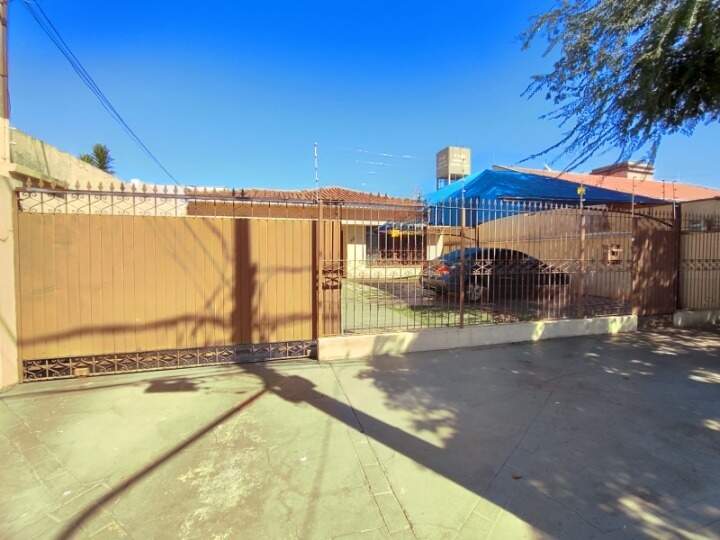 Casa com 6 quartos sendo 3 suítes no Vila Progresso em Dourados/MS — foto 1