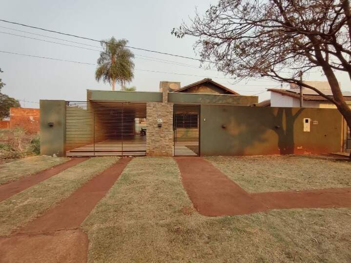 Casa com 3 quartos no Jardim Das Primaveras em Dourados/MS