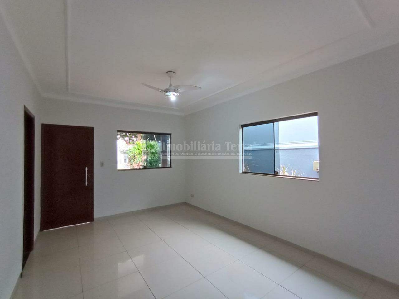 Casa com 4 quartos sendo 1 suíte no Cohafaba I em Dourados/MS — foto 9