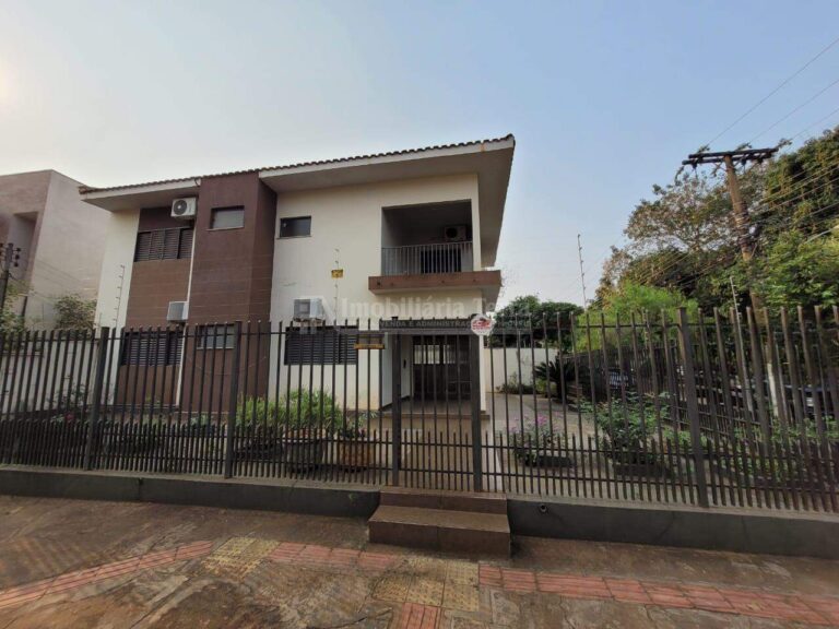 Casa com 6 quartos no Centro em Dourados/MS
