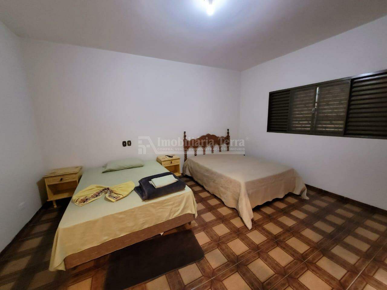Casa com 6 quartos sendo 1 suíte no Centro em Dourados/MS — foto 12