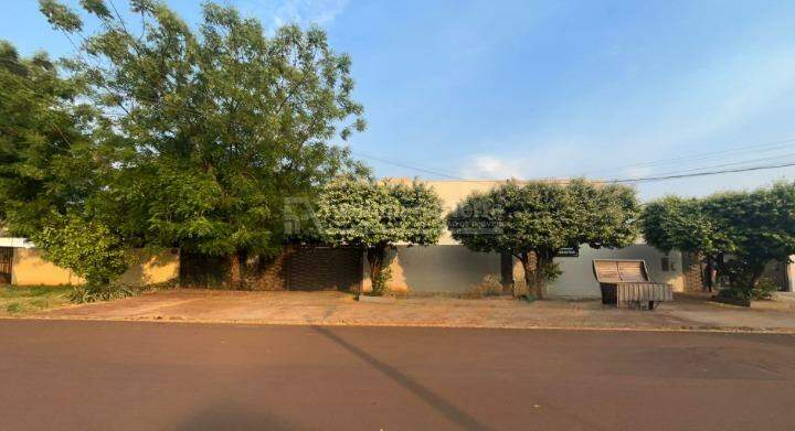 Apartamento com 2 quartos no Altos Do Indaiá em Dourados/MS
