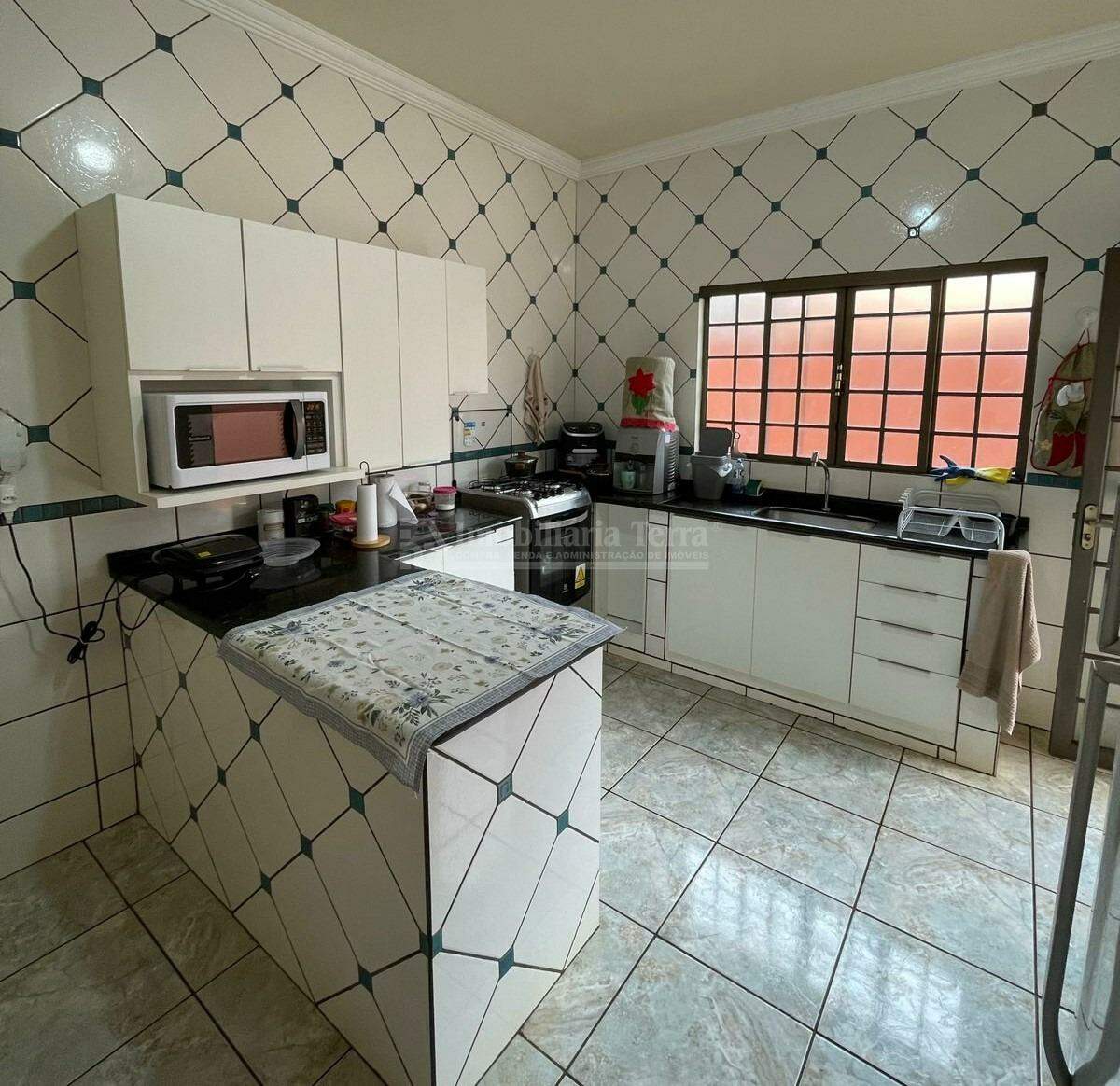 Casa com 4 quartos sendo 1 suíte no Jardim Tropical em Dourados/MS — foto 2