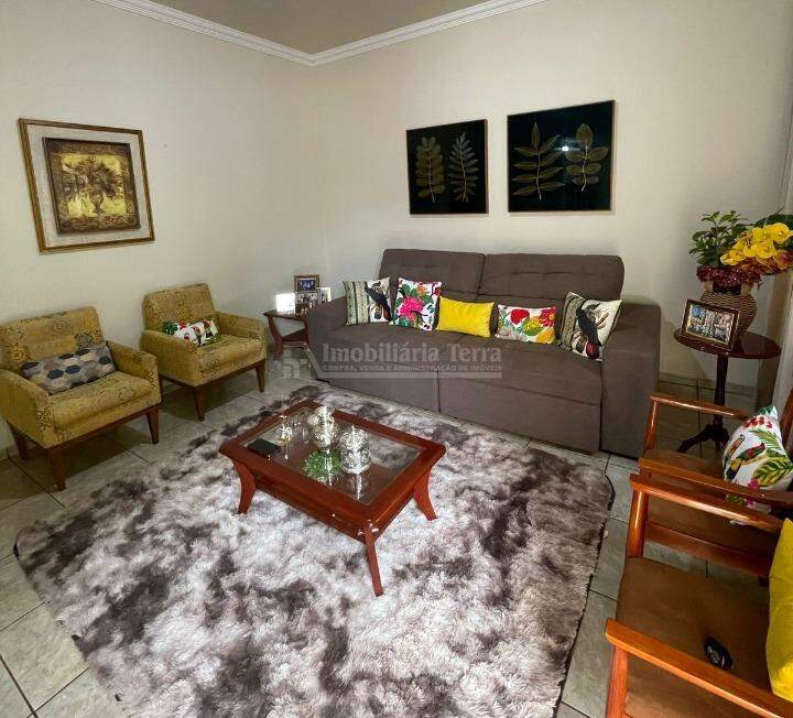 Casa com 4 quartos sendo 1 suíte no Jardim Tropical em Dourados/MS — foto 4