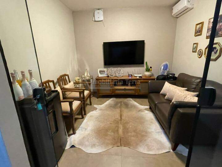 Casa com 4 quartos sendo 1 suíte no Vila São Luiz em Dourados/MS — foto 3