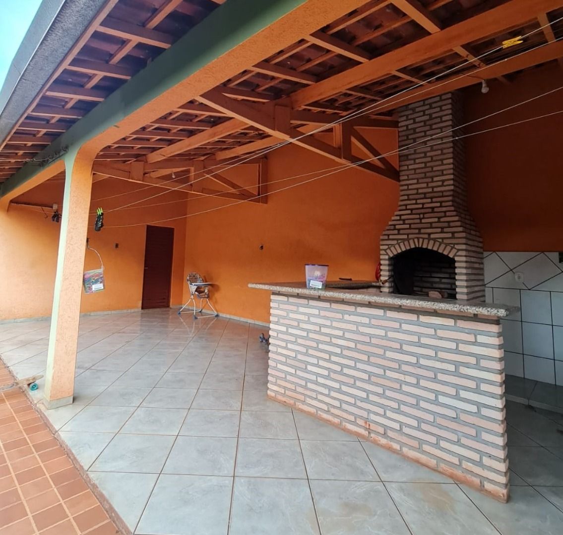 Casa com 4 quartos sendo 1 suíte no Vila Industrial em Dourados/MS — foto 11