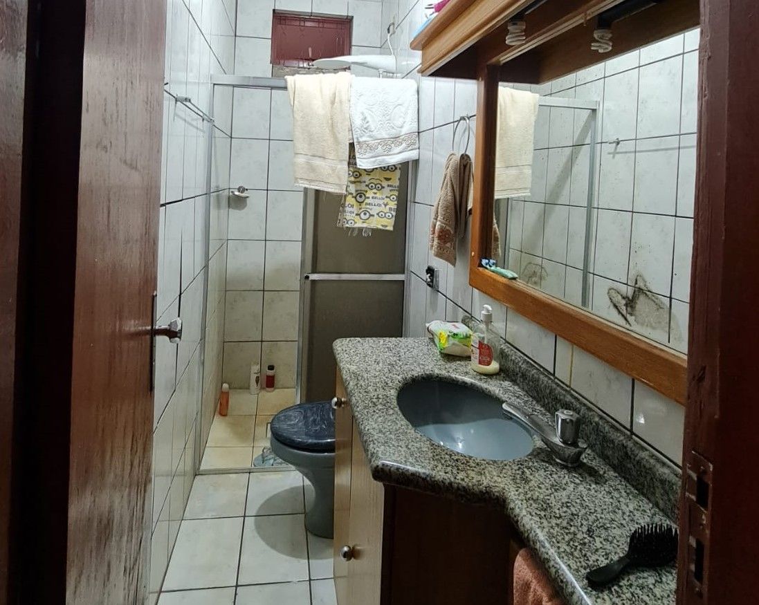 Casa com 4 quartos sendo 1 suíte no Vila Industrial em Dourados/MS — foto 9