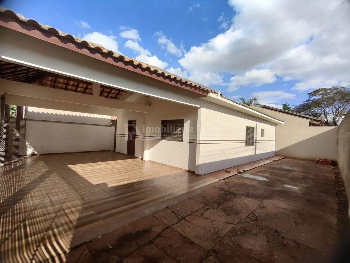 Casa com 3 quartos no Vila São Francisco em Dourados/MS — foto 2