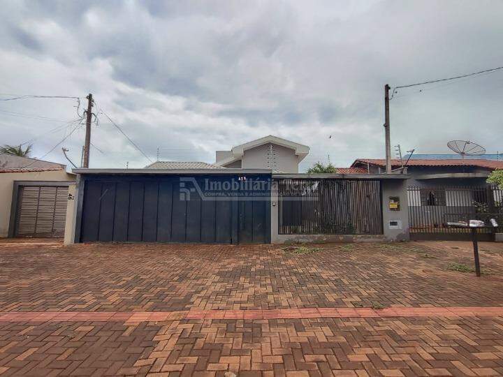 Casa com 3 quartos no Jardim Flórida em Dourados/MS