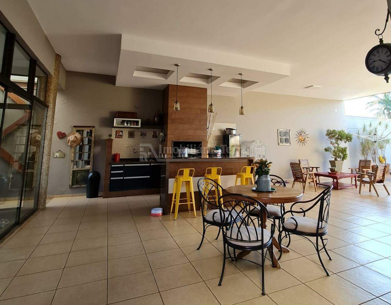 Casa com 5 quartos sendo 5 suítes no Vila Progresso em Dourados/MS — foto 13