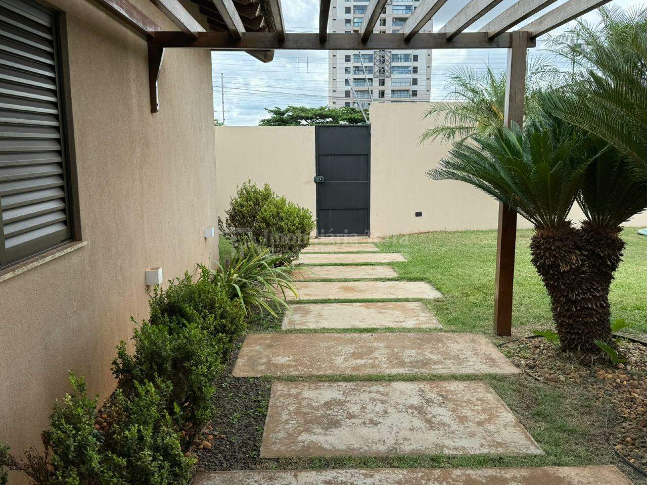 Casa com 3 quartos sendo 3 suítes no Jardim Europa em Dourados/MS — foto 2
