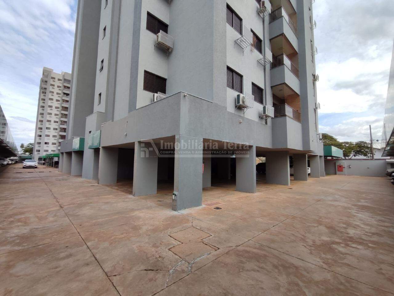 Apartamento com 3 quartos sendo 1 suíte no Jardim Tropical em Dourados/MS — foto 2