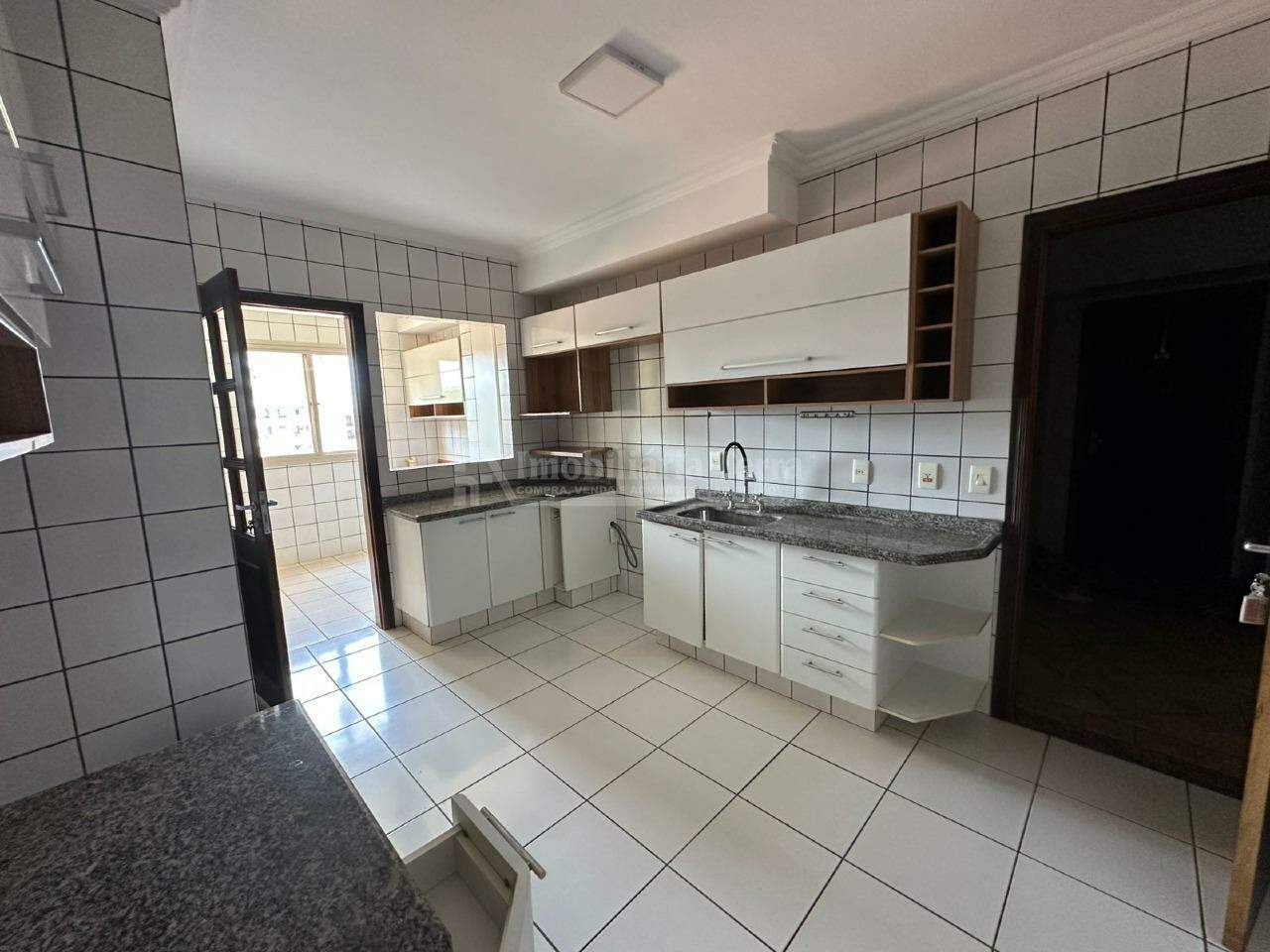 Apartamento com 4 quartos sendo 1 suíte no Vila Tonani I em Dourados/MS — foto 2