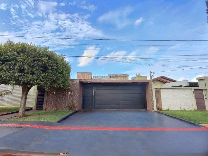 Casa com 3 quartos no Residencial Monte Carlo em Dourados/MS