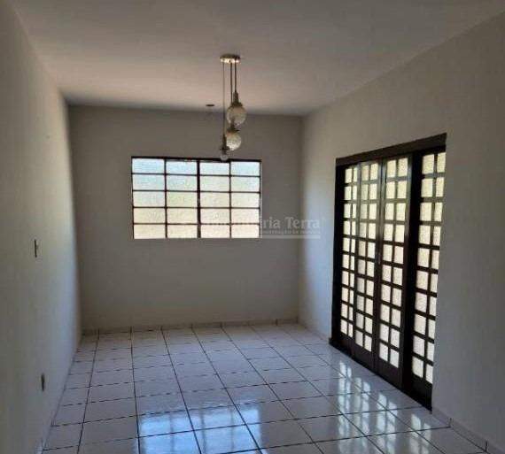 Casa com 3 quartos sendo 1 suíte no Vila Industrial em Dourados/MS — foto 3